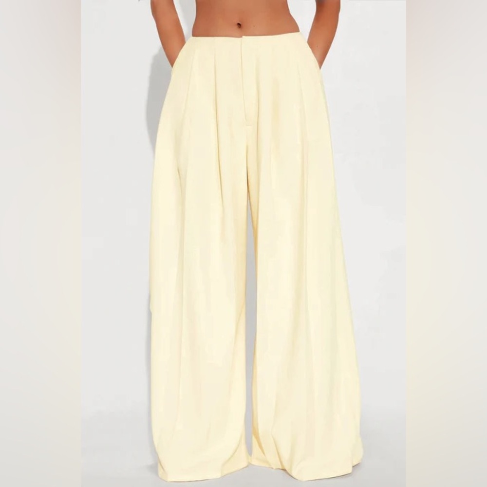 NWT Fashion Nova butter yellow wide leg trousers - Picture 1 of 7